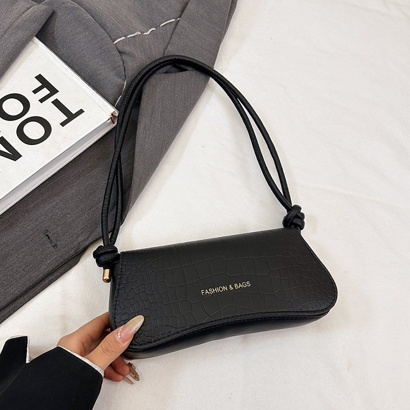 Niche Luxury Bag Texture Armpit New Free Delivery Designer Bag 2025 Spring/summer New Crocodile Pattern Small Square Bag Stylish Commuting Shoulder Cr