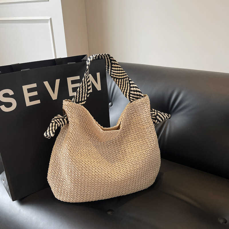 Large Capacity Versatile Crossbody Bag Womens Tote Bag New Shoulder Bag Grass Woven Bag Womens Beach Vacation Woven Bag