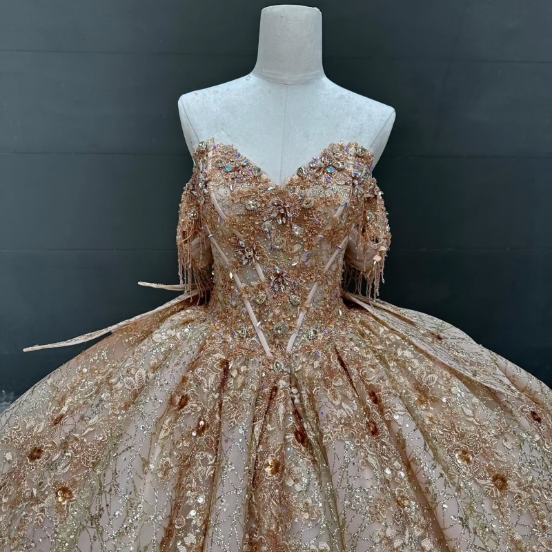 Champagne Gold Quinceanera Dresses Off Shoulder Ball Gown Sweet 16 Dress Sequin Applique Flower Beading Tull Birthday Party Vestidos 15 Anos