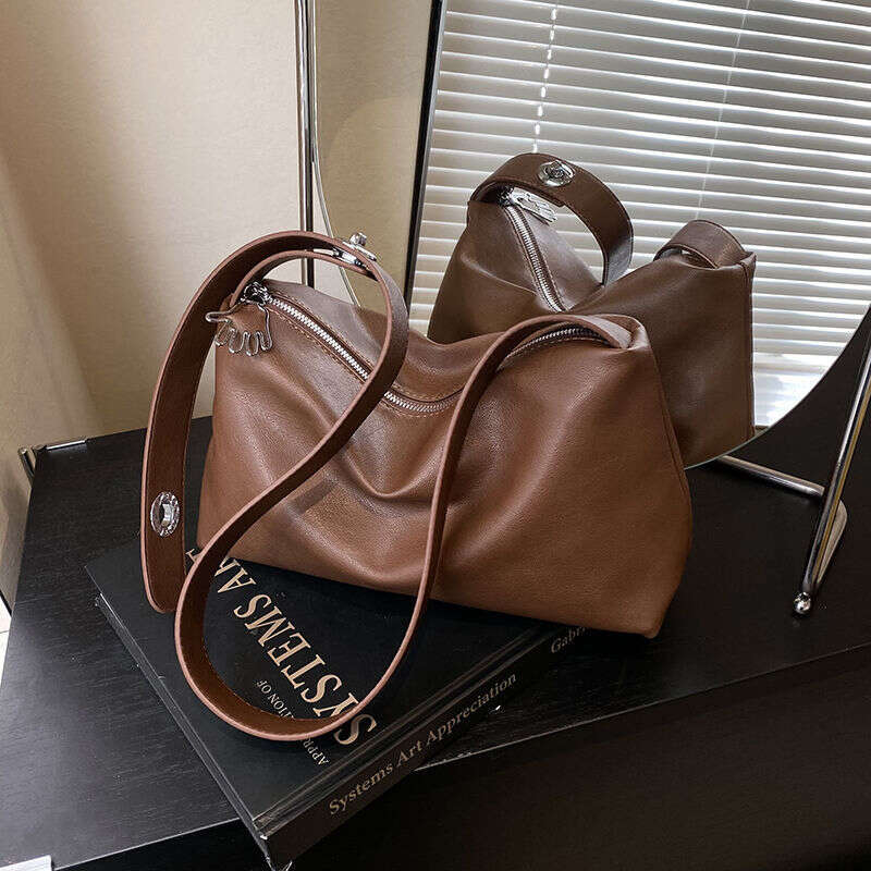Versatile for Women 2025 New Trendy and Fashionable Dumpling Bag with a Niche Texture Single Shoulder Underarm Bag