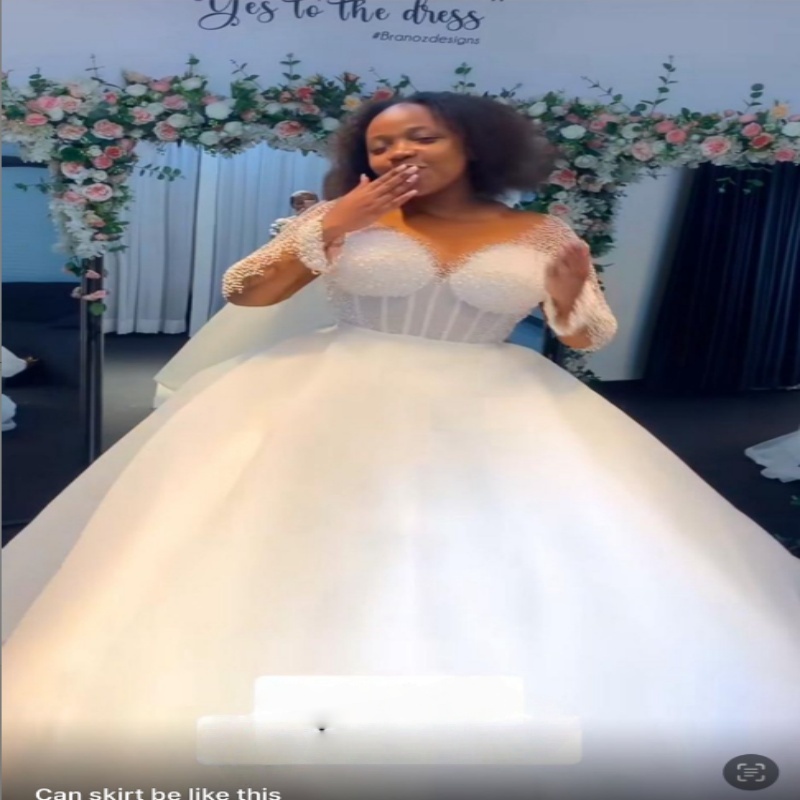 2025 Aso Ebi Plus Size Ivory Wedding Dress Beaded Pearls Beaded Sequined Detachable Train Sparkly Vintage Bridal Gowns Dresses ZJ0657