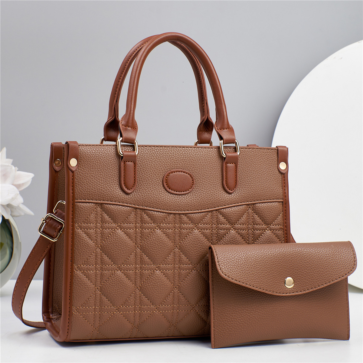 Free shipping on 2025 new designer bags letter large capacity fashionable and trendy women's bag single shoulder diagonal cross handbag