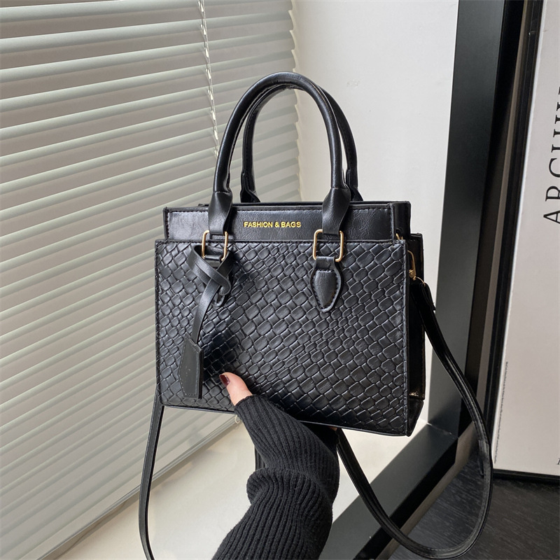 High Quality Texture Handbag For Luxury Bag Women 2025 New Korean Version Diamond Grid Bridal Spring Summer Single Shoulder Crossbody New Free Deliver
