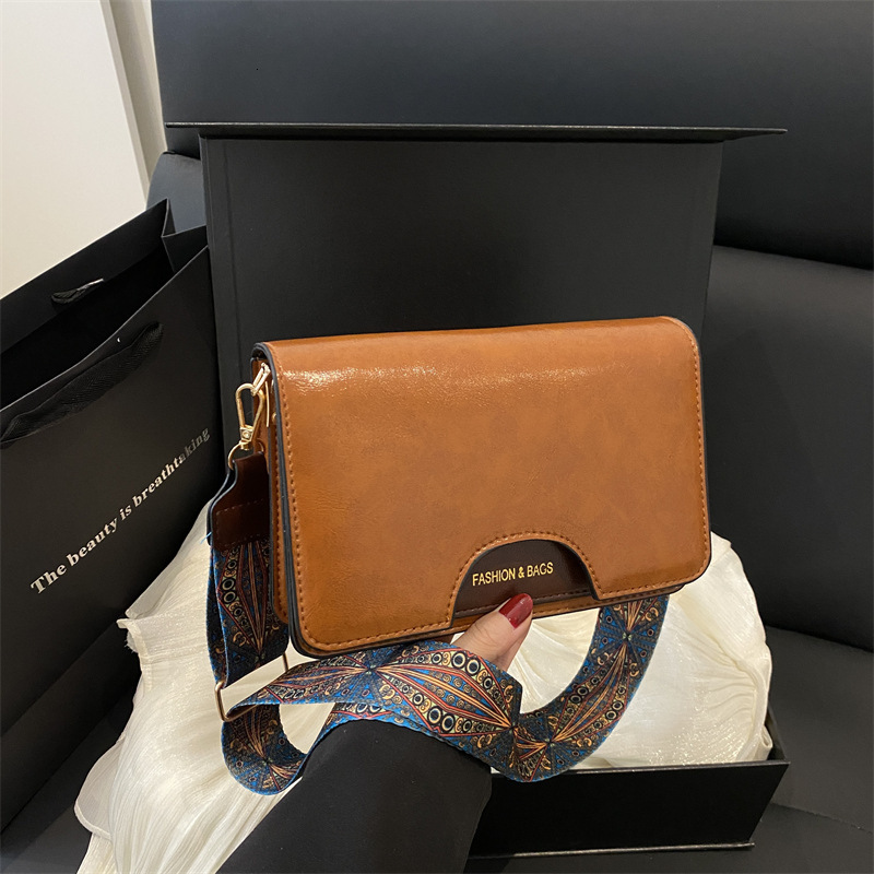 Simple Temperament Wide Strap Single Shoulder Crossbody Bag 2025 Spring And Summer New Versatile New Free Luxury Bag Delivery Designer Bag Ins This Ye