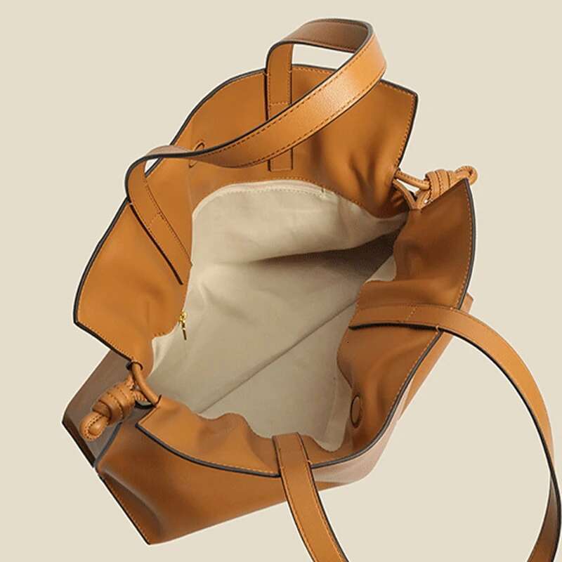 New Women's Cowhide Lucky Shiny Soft Leather Brand Drawstring Pleated Brown Large Capacity Shoulder Messenger Bag