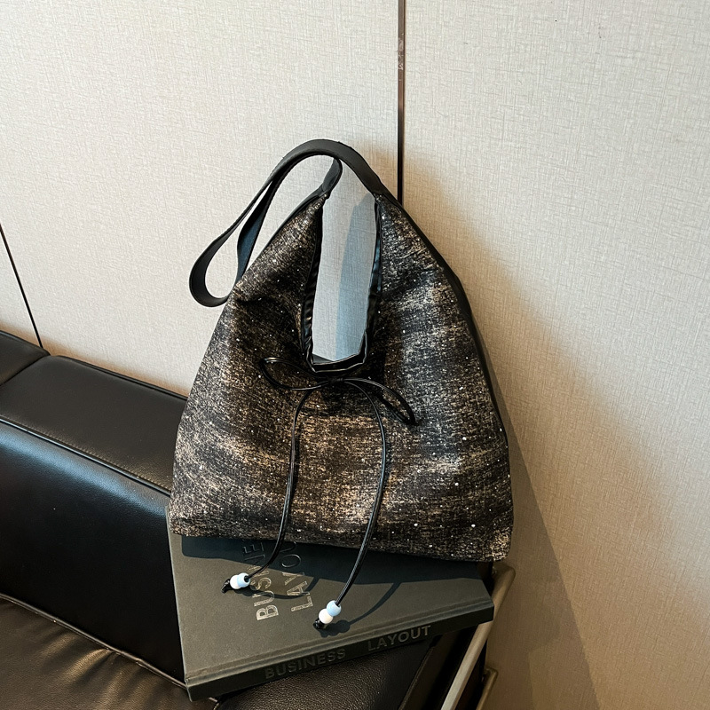 Korean Denim Armpit New Luxury Bag Free Delivery Designer Bag Women's 2025 New Spring/summer Fashion College Style Tote Large Capacity Shoulder B