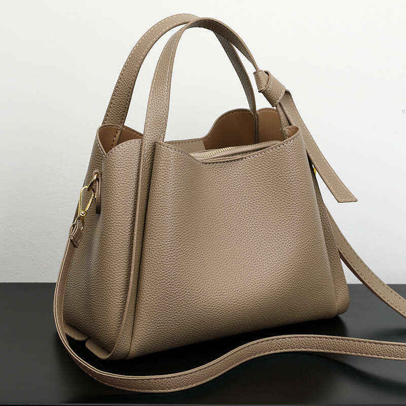 Soft leather handbag, women's vegetable basket, high-end sense, crossbody, atmospheric water bucket, shoulder bag, 2025 temperament versatile, ne