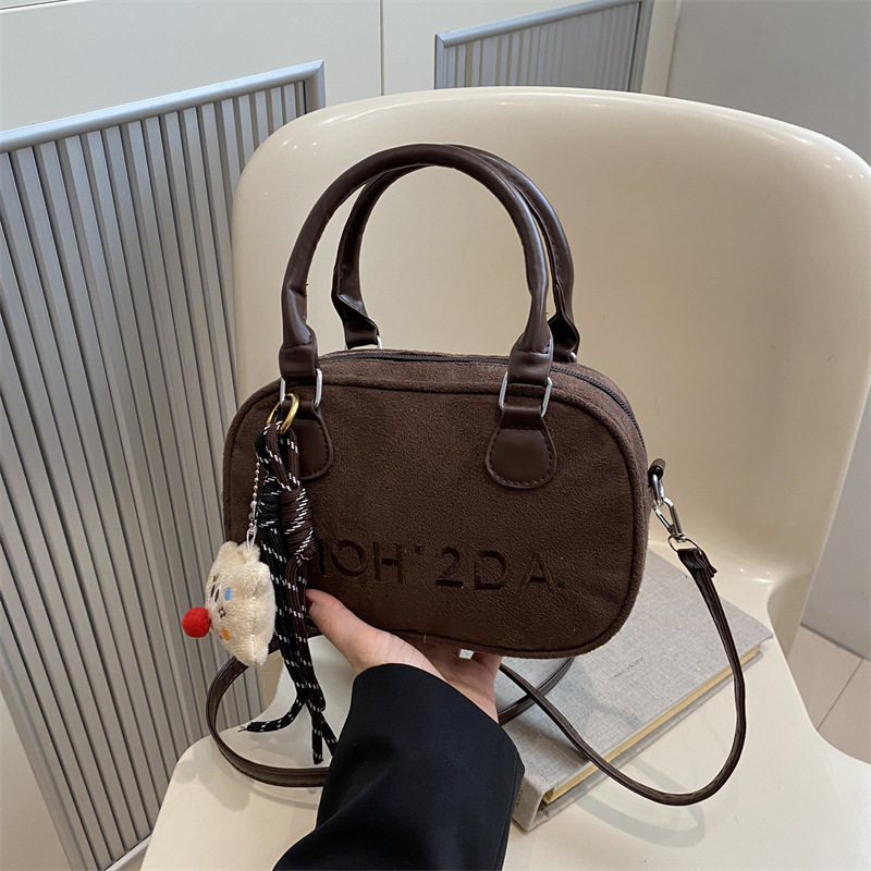Free Delivery Designer Bag Women's Solid Color Simple Hand 2025 High End Single Shoulder Crossbody Popular This Year Women's Bowling Trend L