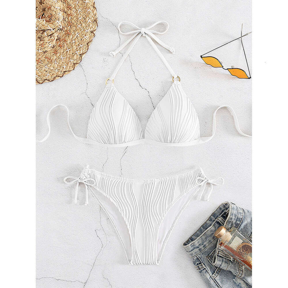European American swimwear sleeveless sexy swimsuit women's split with chest cushion bikini 2025 new style chic and elegant clothing