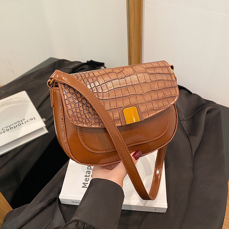 Free Delivery Designer Bag Premium And Niche Hand For Women 2025 Spring New Fashion Single Shoulder Crossbody Women's Textured Saddle Luxury Bag
