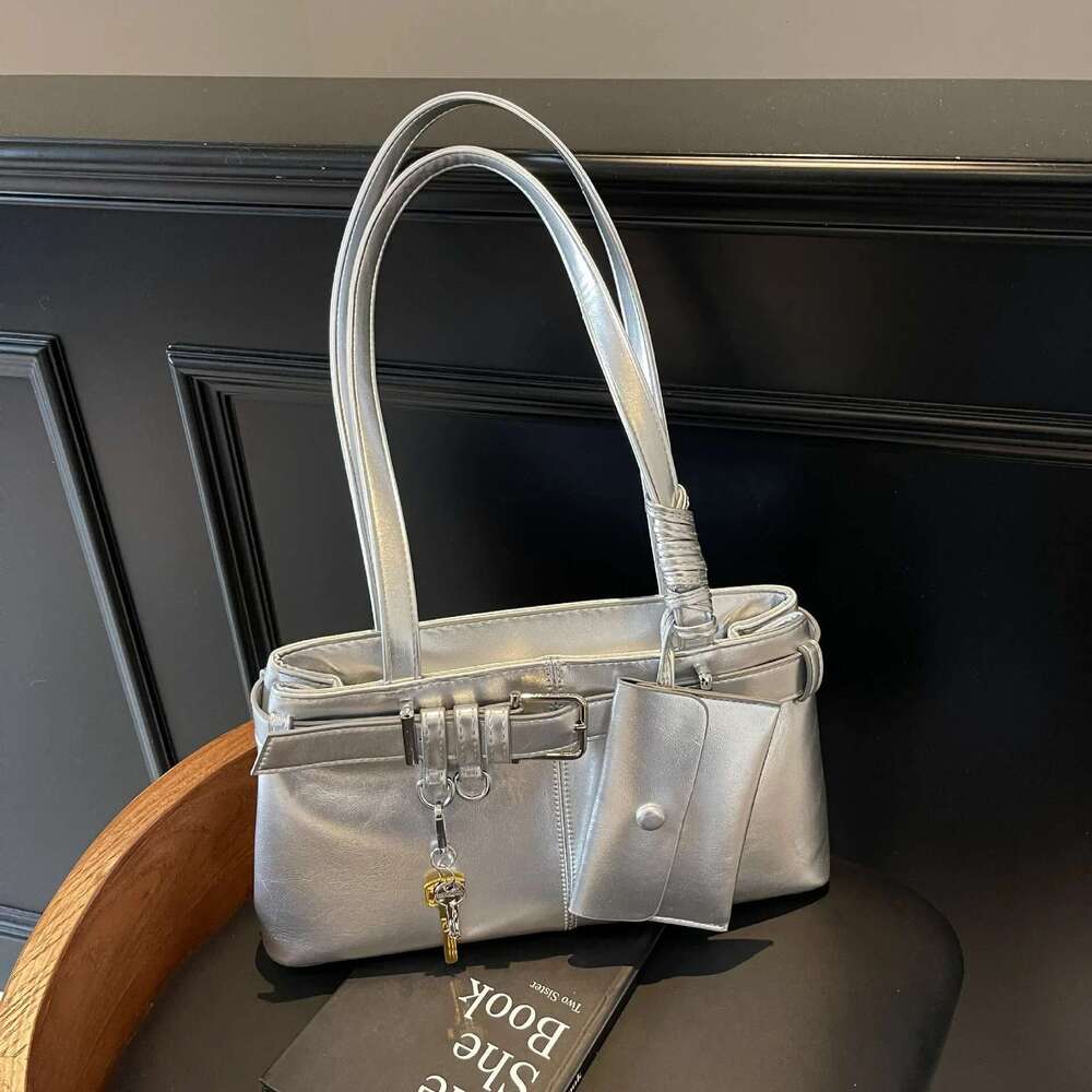2025 High-End Women's Underarm Bag - Simple Yet Key Elements, Trendy And Unique Niche Design Made Of High-Quality Leather