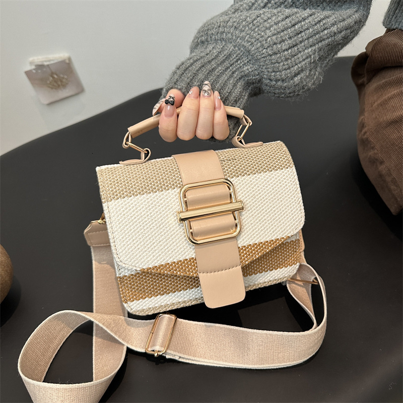 Free Delivery Designer Bag Color Blocking Korean Version Women's Shoulder With Simple Temperament Hand Held Small Square 2025 Autumn And Winter N