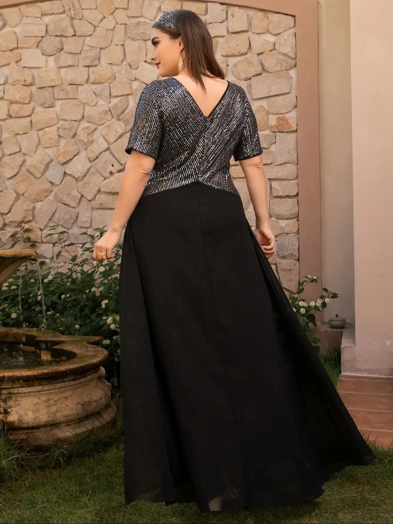 style double V-neck sequined chiffon dress for plus-size women in Europe and America suitable for bridesmaids at weddings 250509