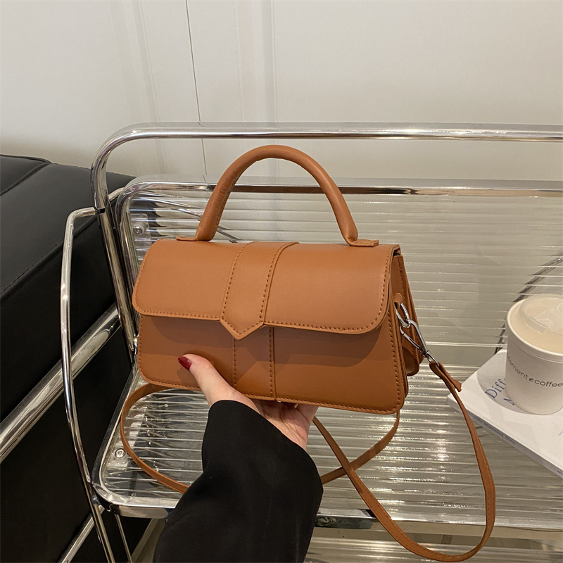 Small Handbag For Women New Free Delivery Designer Bag In Spring 2025 New Handheld Mom Fashionable And Simple One Shoulder Luxury Bag Diagonal Cross B