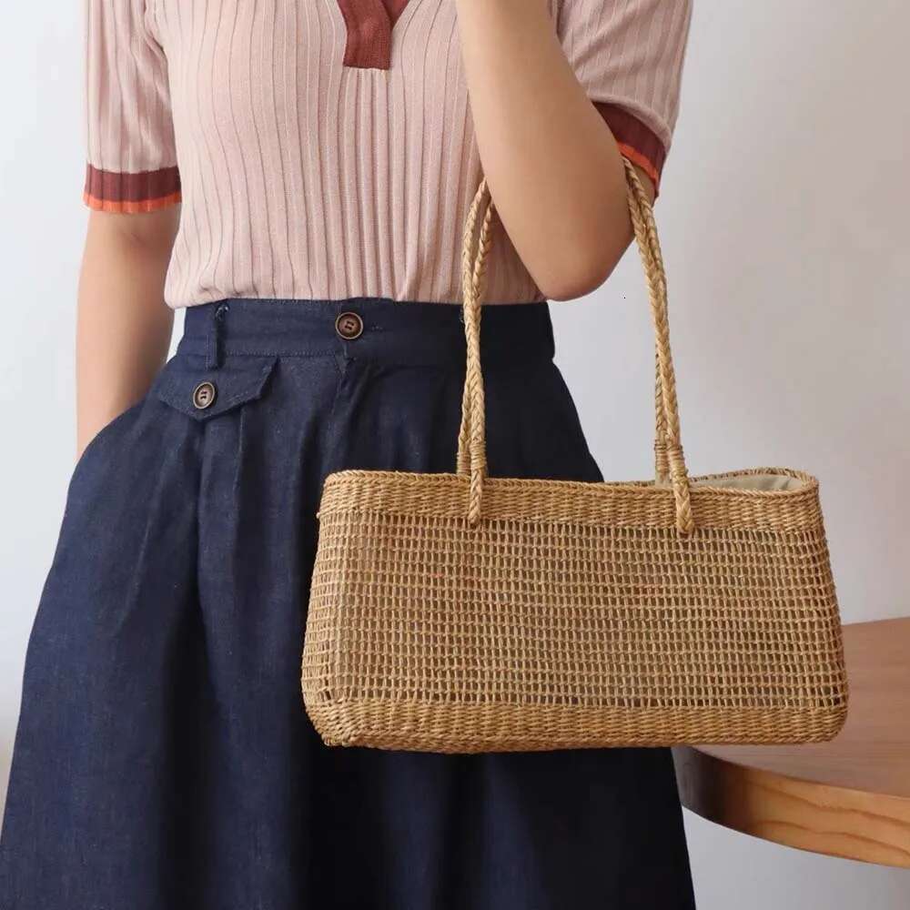 Large Capacity Straw Basket Shoulder Bag Women Summer Travel Top Handle Bags Fashion Simple Design Woven Handbags Beach Tote