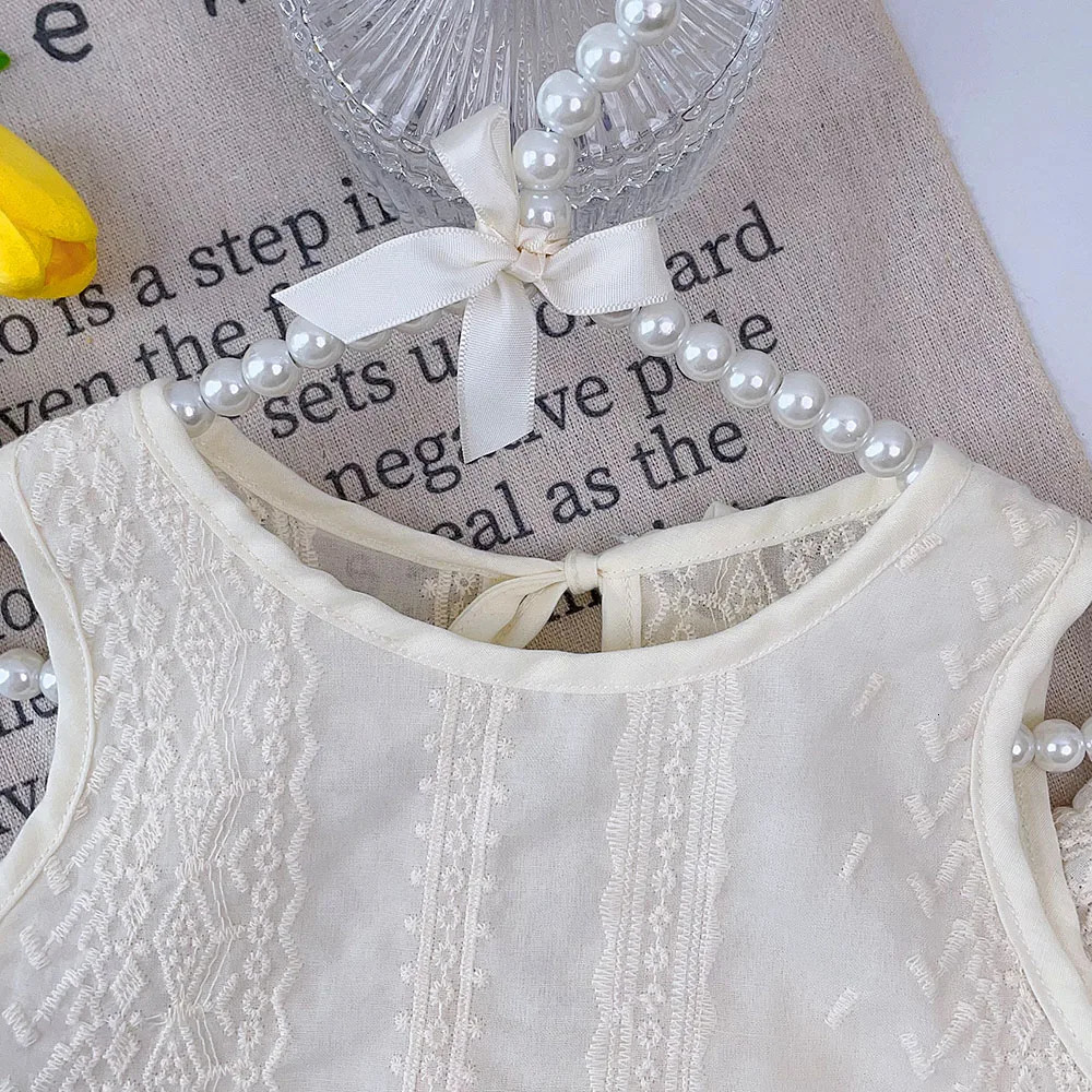 Bear Leader Girls Summer Clothing Sets Casual Hollow Lace T-shirt Pants 2pcs Suit Strap Cardigan Vest Girls Clothes Outfits 250515