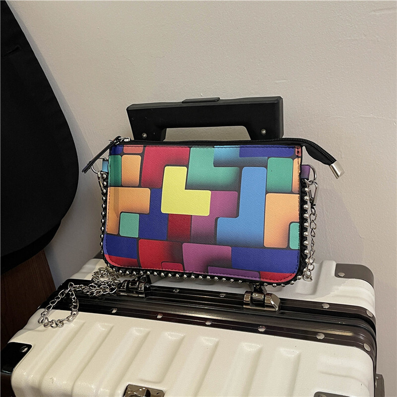 2025 Commuting Small Square Fashionable And Versatile Contrasting Color Bag New Free Delivery Designer Bag Simple Texture Chain Shoulder Luxury Bag Cr
