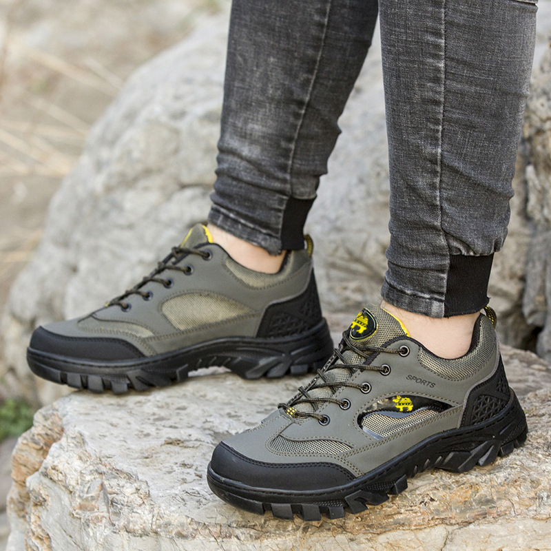 Large autumn mesh breathable running sports and leisure lightweight thick soled outdoor hiking men's shoes