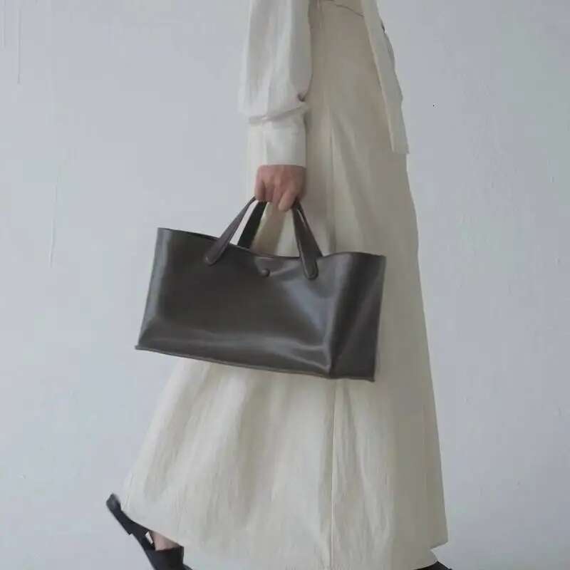 2024 New Commuter Handbag Designer French Trend Leather Ing Canvas Large Capacity Single Shoulder Crossbody Bag