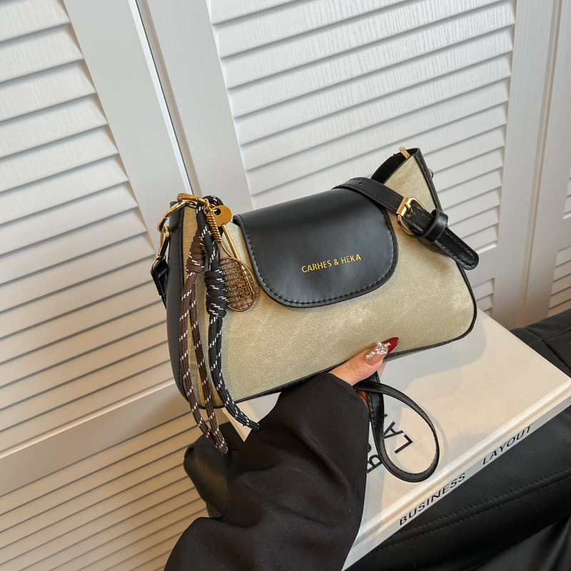 Free Delivery Designer Bag Large Capacity 2025 Winter Texture Women's Matte Small Square Underarm Single Cross Shoulder Bag With Beauty Luxury Ba