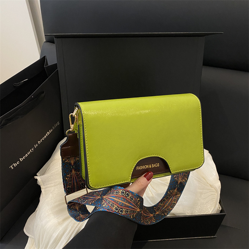 Simple Temperament Wide Strap Single Shoulder Crossbody Bag 2025 Spring And Summer New Versatile New Free Luxury Bag Delivery Designer Bag Ins This Ye