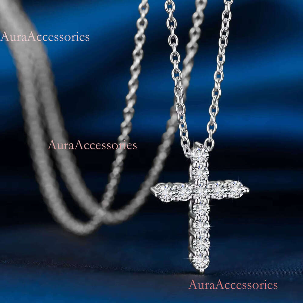 Mothers Day Gift Waterproof Sterling Sier Shining VVS Moissanite Dia Cross Pendant Necklace for Men Women