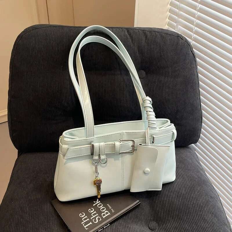 2025 High-End Women's Underarm Bag - Simple Yet Key Elements, Trendy And Unique Niche Design Made Of High-Quality Leather