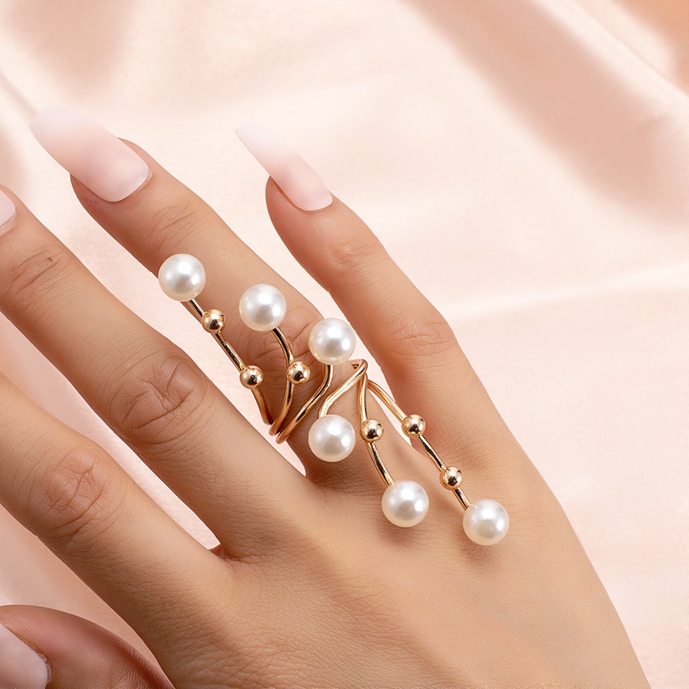 Chic Premium Design Pearls Unconventional Gap Thumb Ring