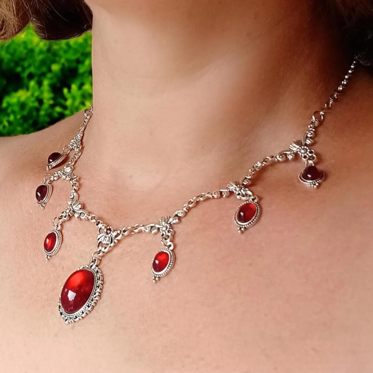 Elegant Vintage Red Crystalline Choker with Historical Art Deco Aesthetic
