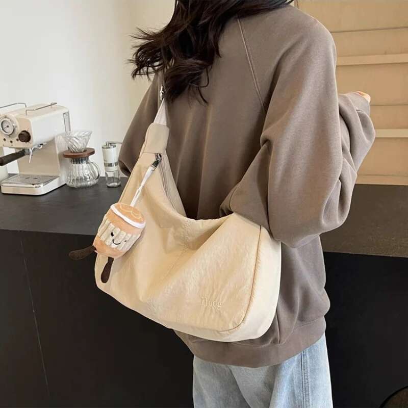 Simply-Designed Female Shoulder Refined Dumpling Ins Style Casual Crossbody Bag Nylon Travel With Large Capacity