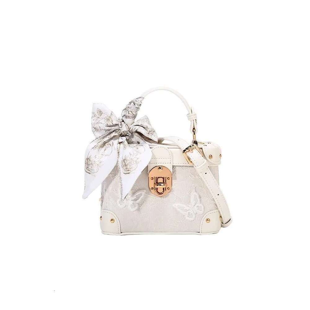 Popular Newly Trendy Cosmetic Square Handbag For Banquet Dating Women And Floral Butterfly Lace Shoulder Bag