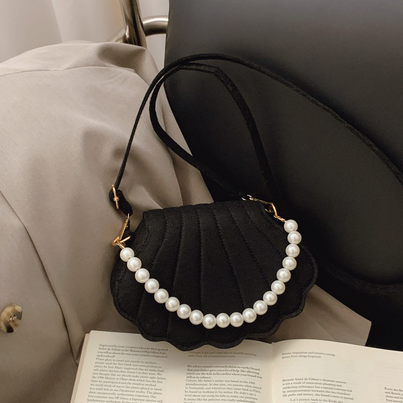 Free Delivery Designer Bag Small Korean Version Shell 2025 Winter New Women's Fashion Simple Shoulder Casual Commuting Crossbody Luxury Bag