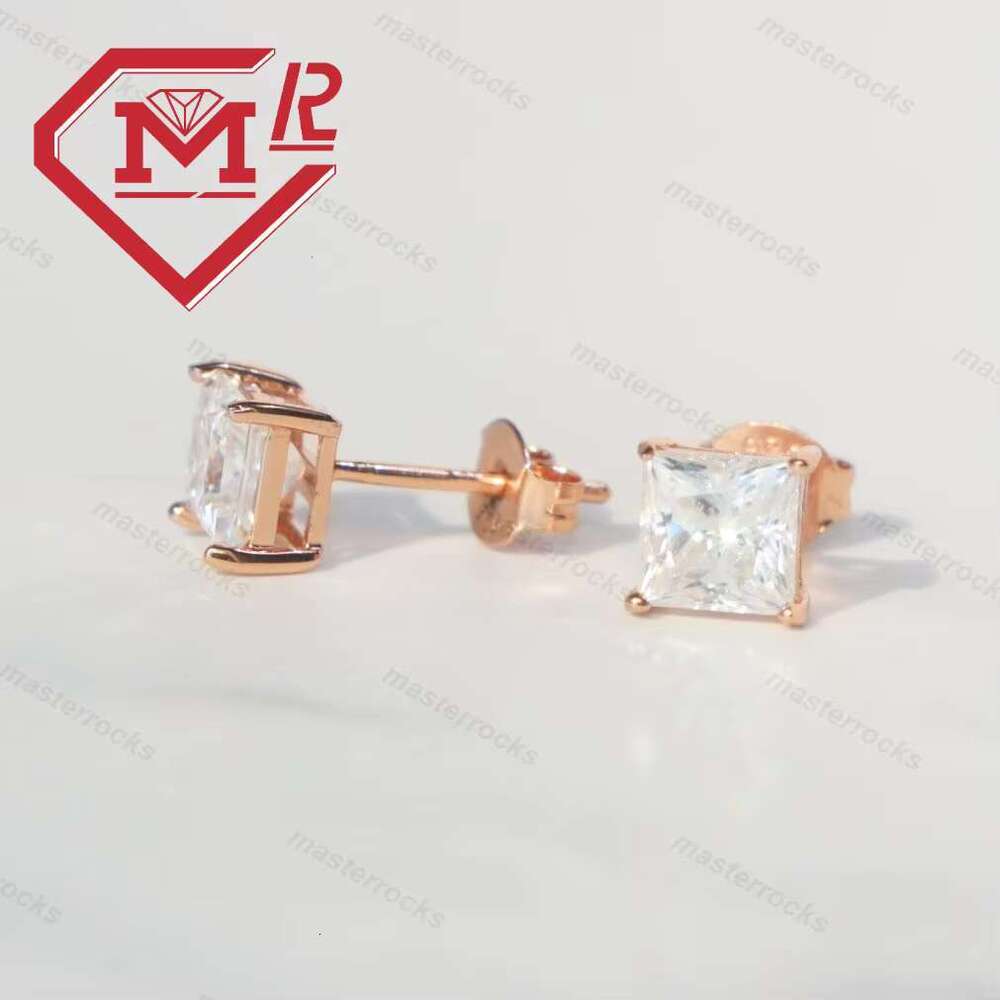 The best-selling are made of pure sier and sparkling spodumene earrings