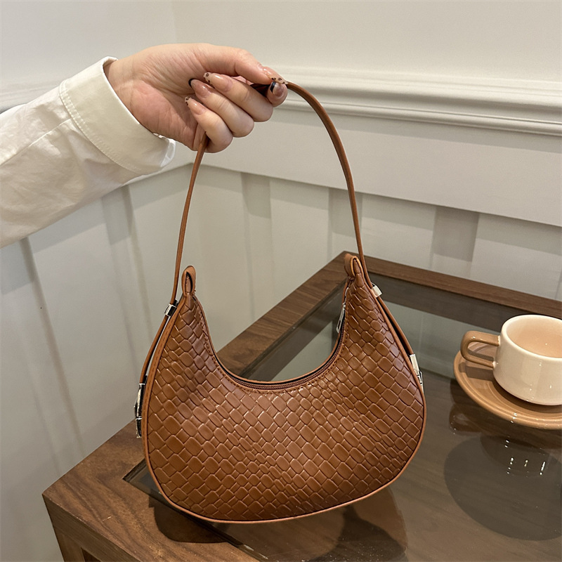Free Delivery Designer Bag Korean Version Versatile Armpit Small Trend 2025 Winter Shoulder Crossbody Student Dumpling High Beauty Women's Luxury