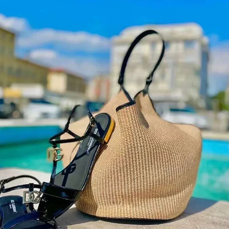 French Niche 2025 Summer New Raffia Woven Beach Large Capacity Tote Bag