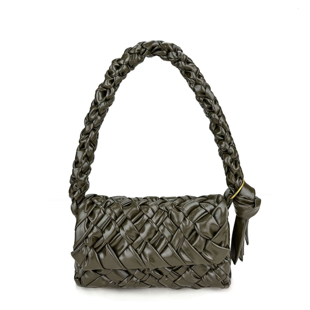 Tote Bag Autumn Winter New Product French High Sensitivity Oil Wax Leather Folded Tassel Craftsmanship For Weaving Cross Shoulder Bag KQ