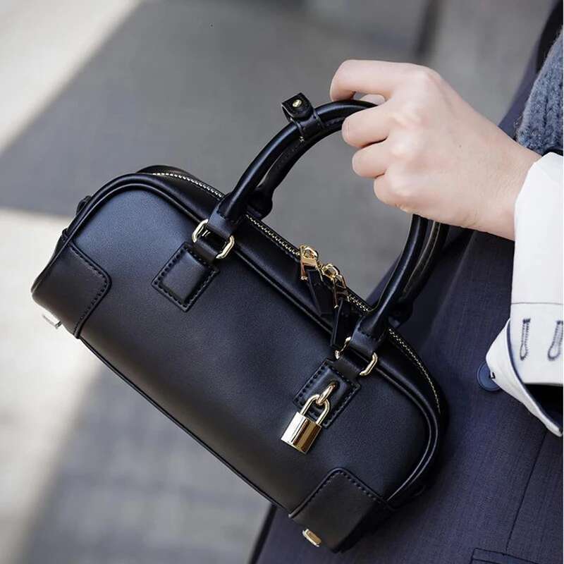 Genuine Leather Lock Brand High-end Women Handbag Designer New Cowhide Shoulder Fashion Versatile Exquisite Bag