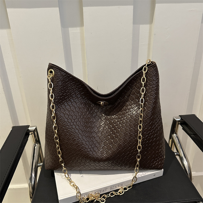 Free Delivery Designer Bag Commuter Lock Shoulder 2025 Winter Versatile Ins Premium Chain Underarm Tote Bag Luxury Bag