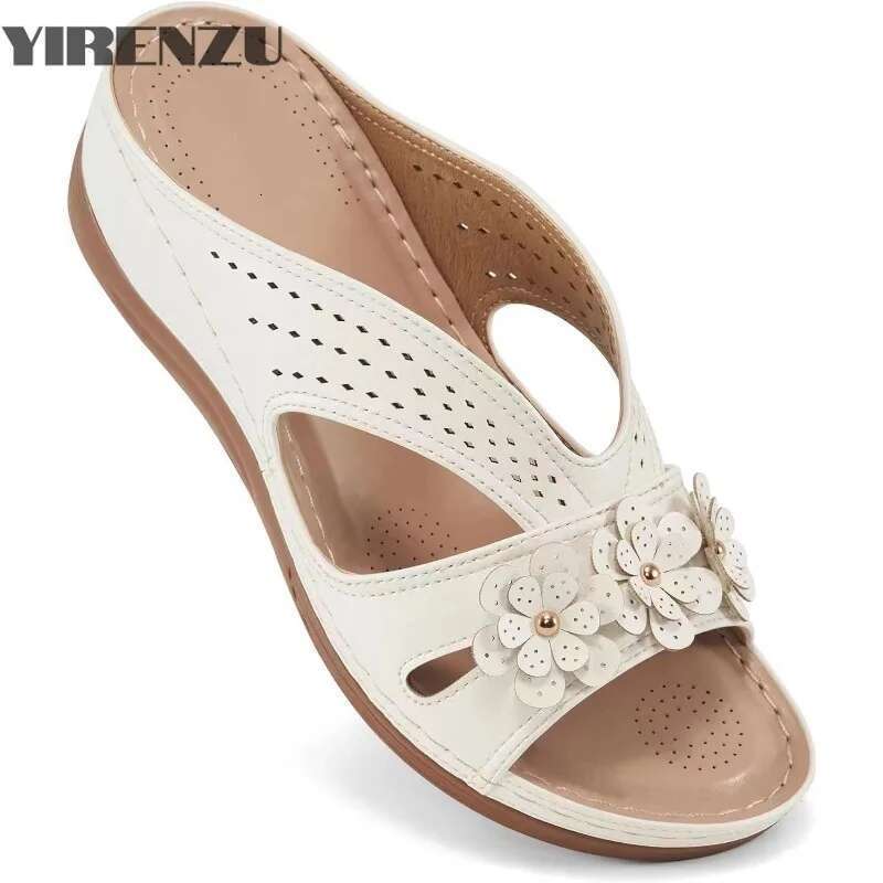 New Women's Slippers Casual Flower Hollow Wedge Beach Shoes Outdoor Fashion Platform Comfortable Non-slip Sandals Plus size 43