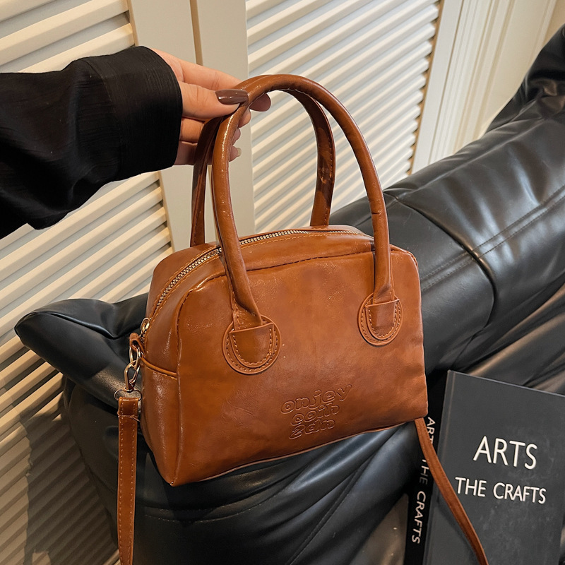 Free Delivery Designer Bag End Small Hand For Women 2025 New Autumn And Winter Versatile Crossbody Super Popular Hand Held Boston Luxury Bag