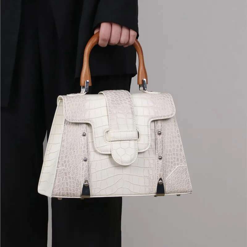 Brand Women's Handbag 2025 Fashionable Light New Designer High-End Temperament Wooden Handle Crossbody Shoulder Bag