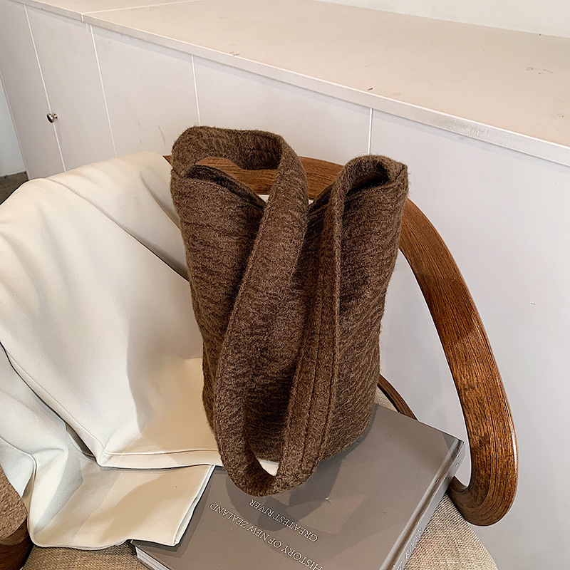 Free Delivery Designer Bag This Year's Popular Fashion Internet Celebrity Shoulder 2025 Winter New Style Western Style Crossbody Korean Version S