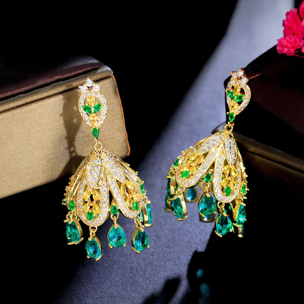 Retro Exaggerated Earrings Zircon Inlaid Hollow Drop Earrings Women Fashion Jewelry Indian Jhumka Jhumki Indian Earrings 250515