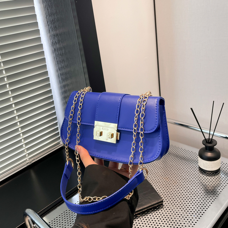 Free Delivery Designer Bag Winter Chain Popular This Year Simple Underarm Small Square For Women 2025 New Single Shoulder Stylish Crossbody Luxury Bag