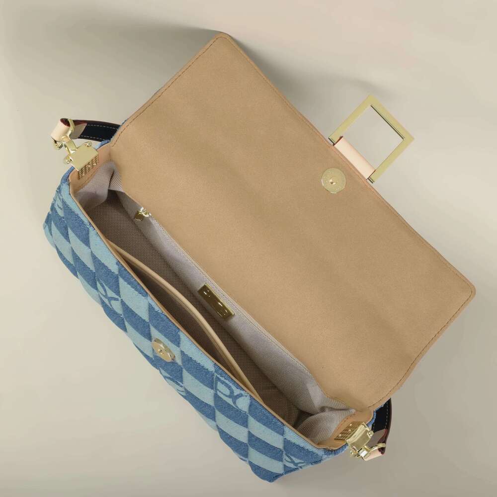 PG Brand Design Bright Ladies Crossbody New Exquisite High Quality Hot Selling Fashion Commuter Bag