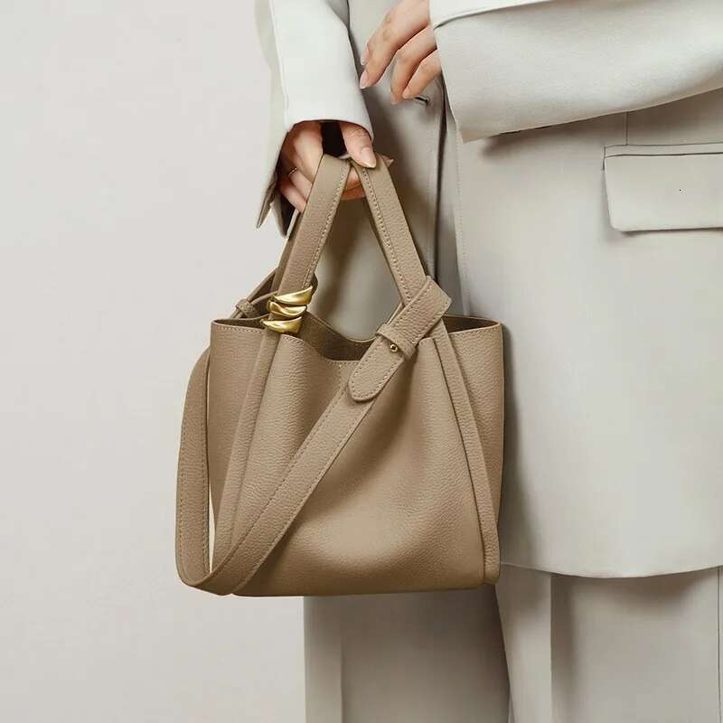 Fashion Women Genuine Leather Handbag Minimalist Small Bucket Large Capacity Ladies Tote Bags Versatile Soft Shoulder Bag