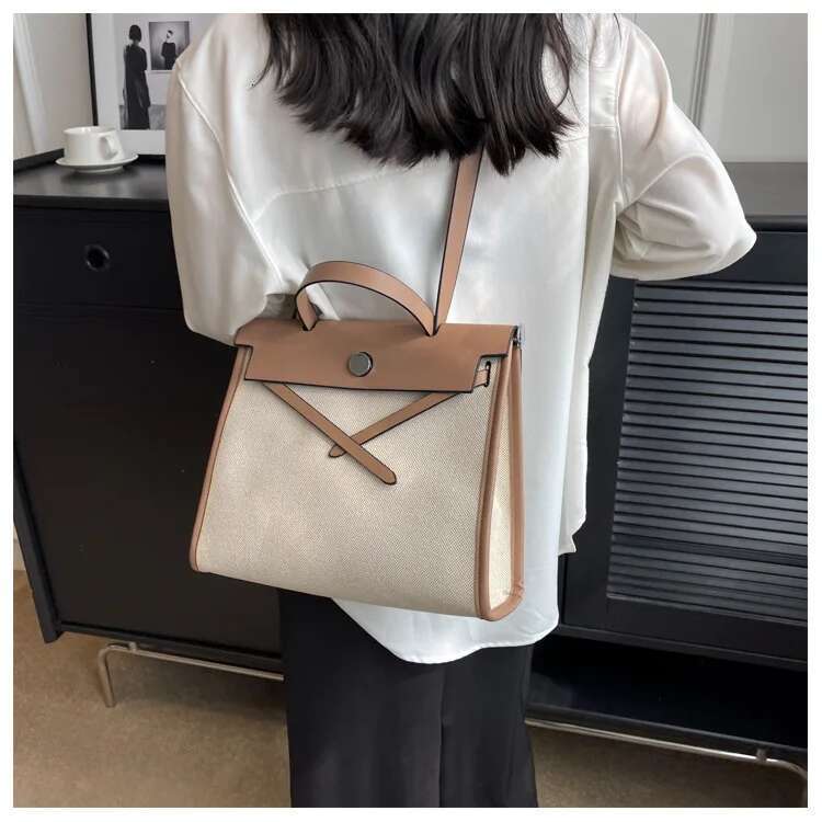 Fashion casual dia plaid shoulder commuter Internet celebrity chain cross-body bag advanced sense 2025 summer new style