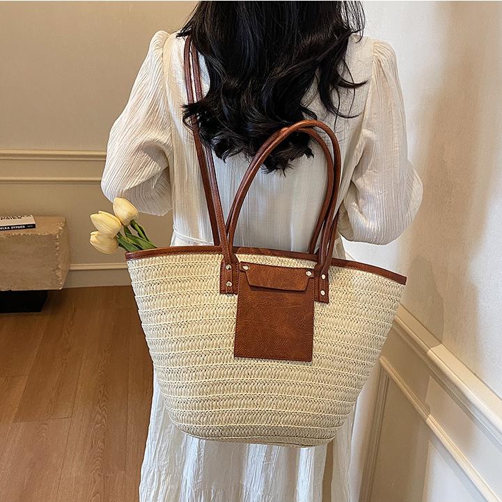 free shipping 2025 new hot designer Shoulder Bags for women Handbag Weaving large capacity beach bag casual tote brown