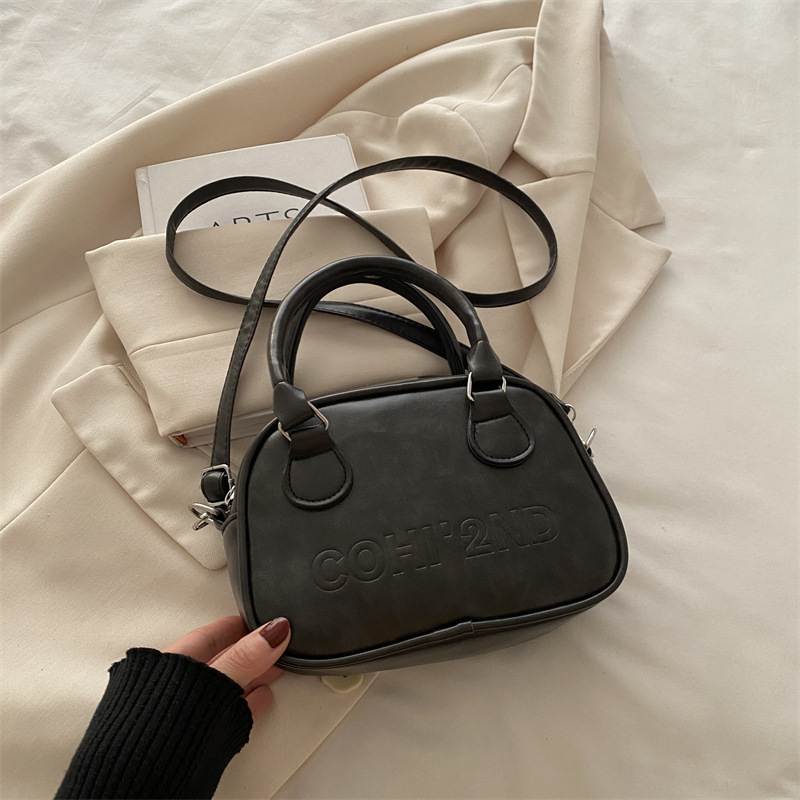 Free Delivery Designer Bag Winter Korean Fashion Women's Bag 2025 Hand Commuter Versatile Premium Texture Slant Luxury Bag