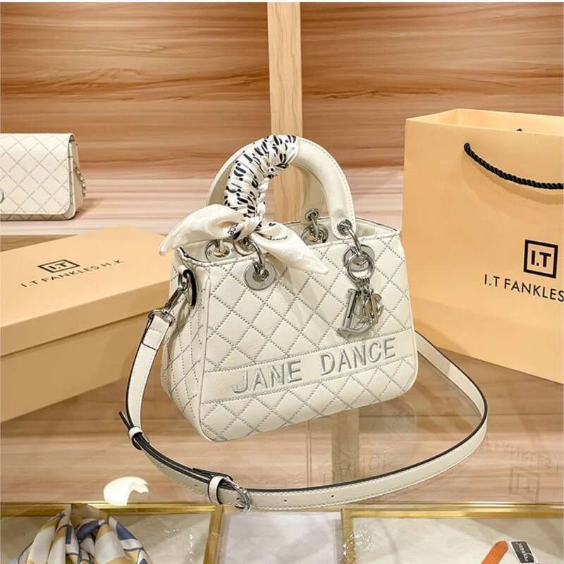 Brand Women's Handbag 2025 New Autumn And Winter High-End Texture Designer Light Dia Grid Single Shoulder Crossbody